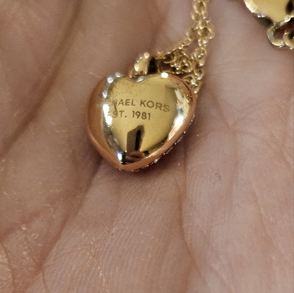 Michael Kors Gold Heart Pendant Necklace - Picture 3 of 8